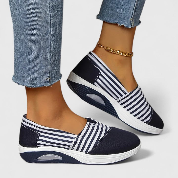 Onóra | Light Feet, Long Days