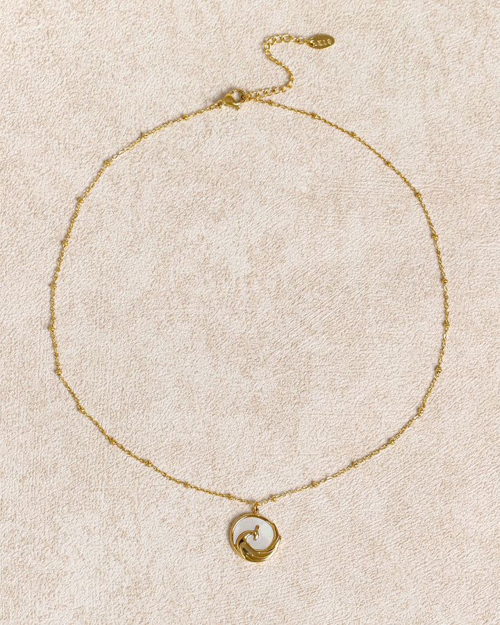 White Seashell Pendant Necklace