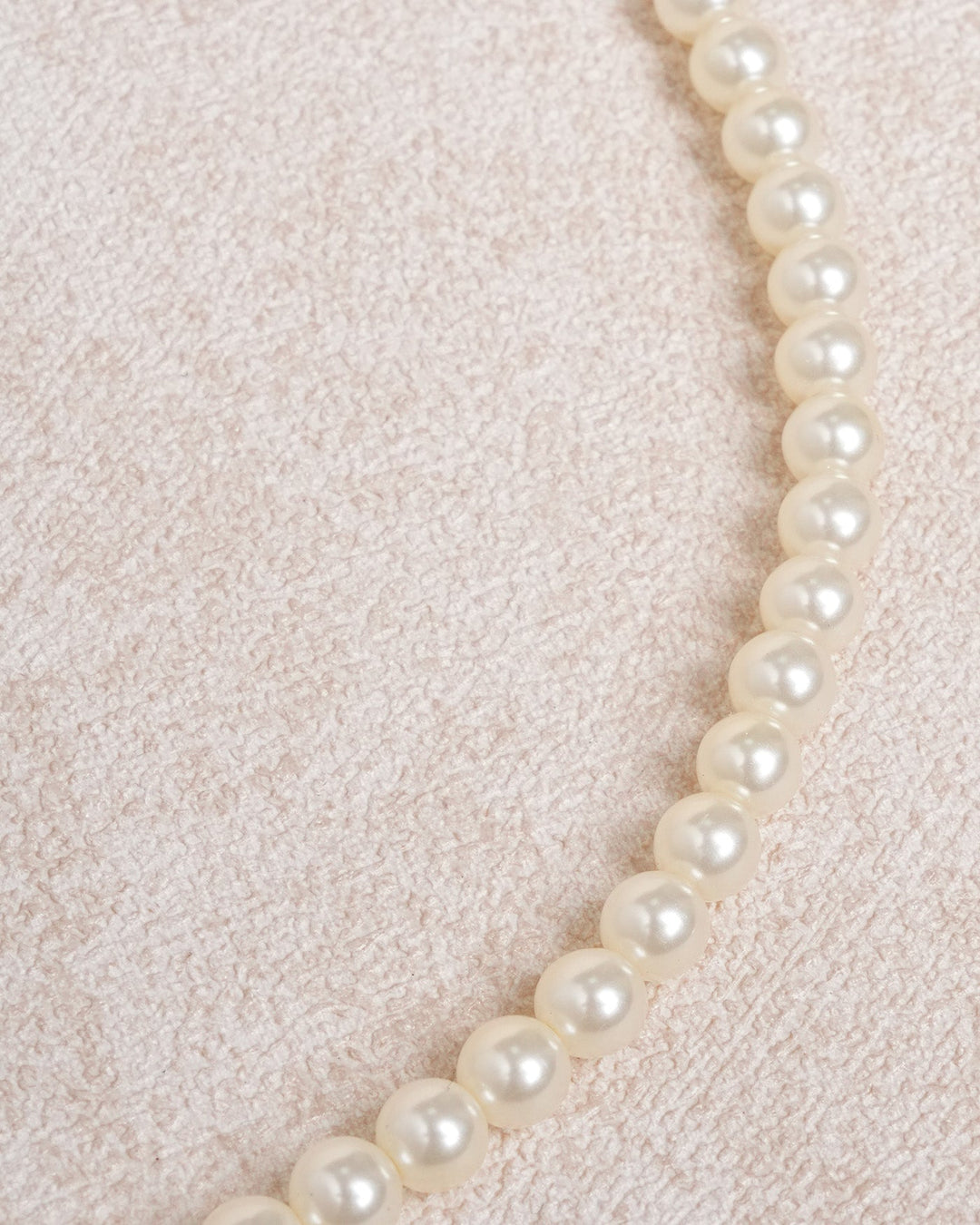 White Pearls Necklace