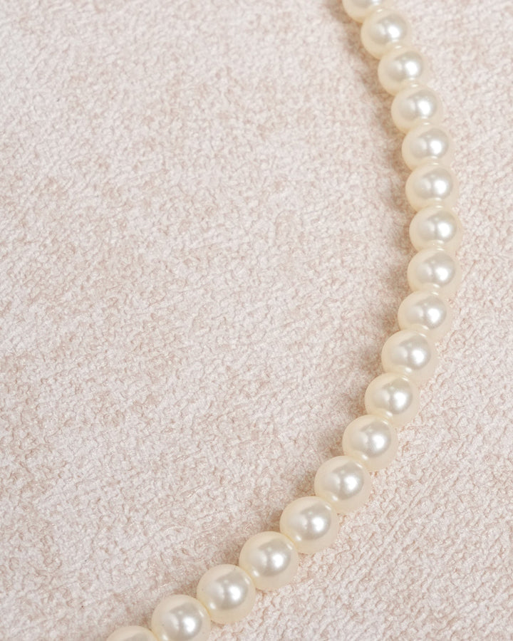 White Pearls Necklace