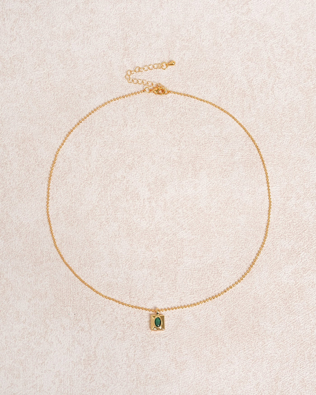 Gold Pendant Necklace